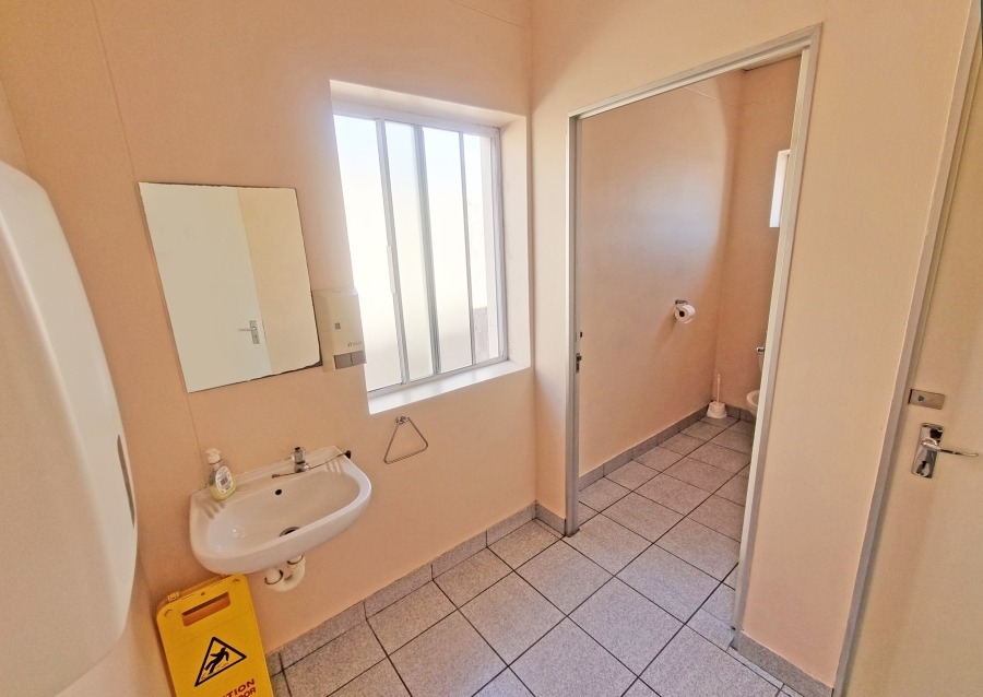 To Let commercial Property for Rent in Marconi Beam Industria Western Cape